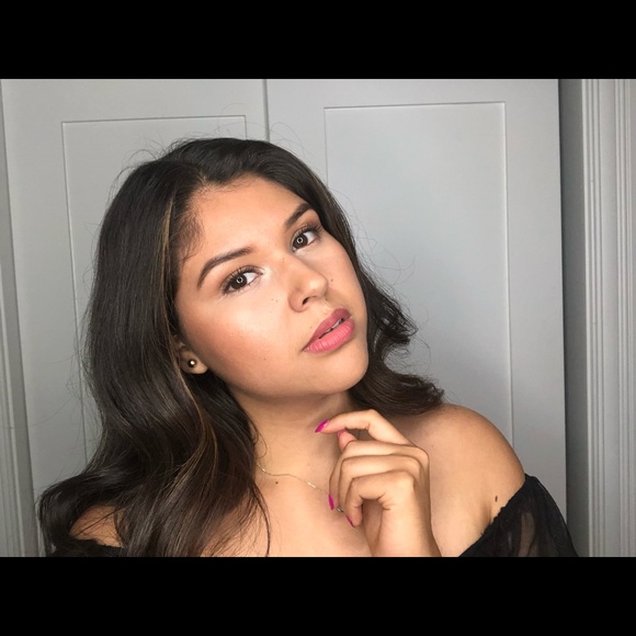 Meet your Posher, Veronica - Picture 1 of 1